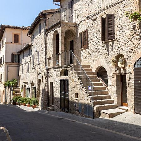 Apartmán Loft Rustico In Centro Storico Assisi Exteriér fotografie