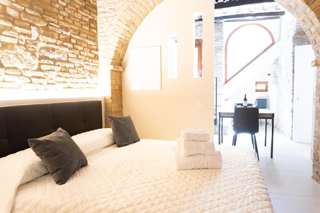 Apartmán Loft Rustico In Centro Storico Assisi Exteriér fotografie