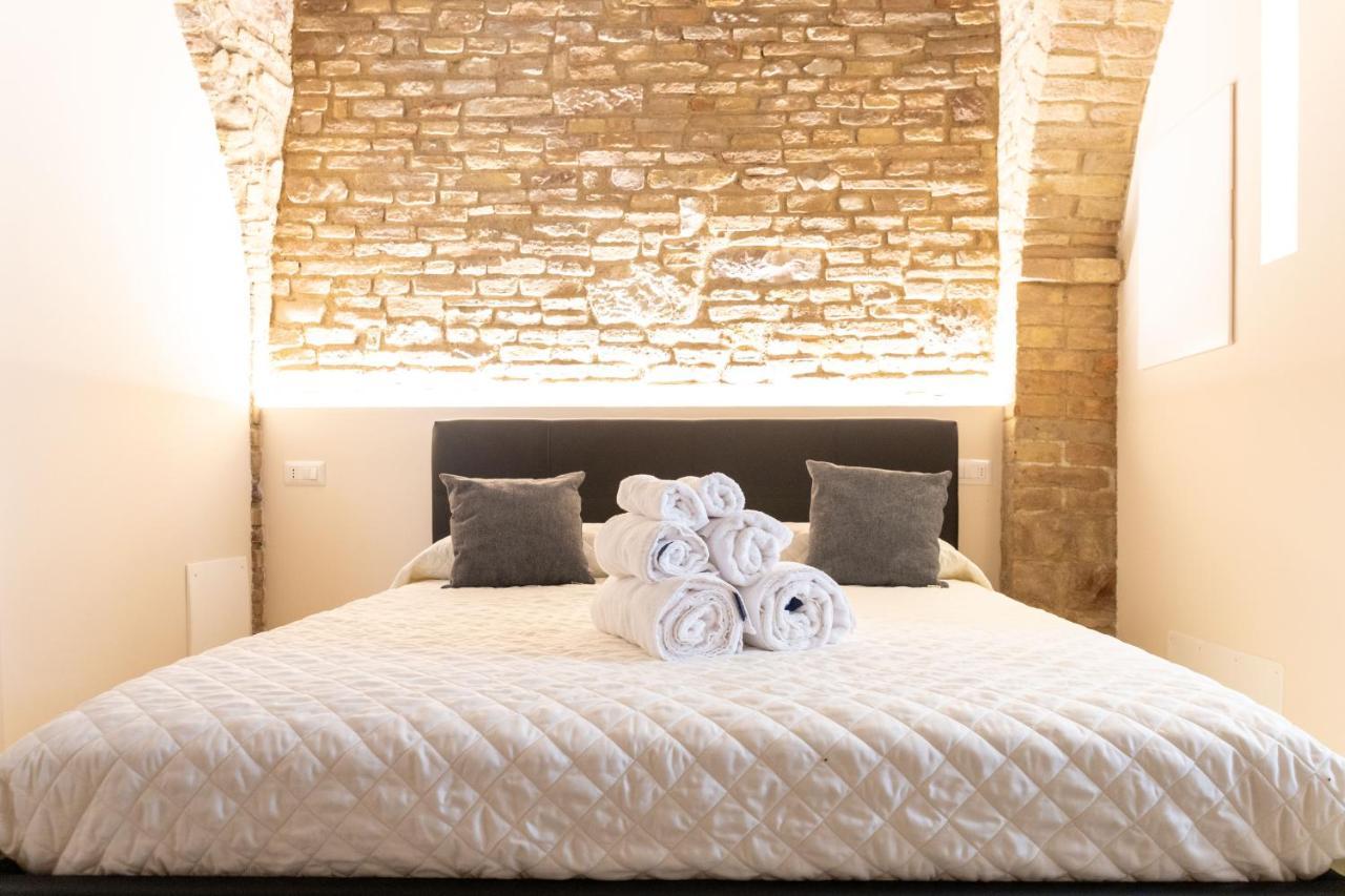 Apartmán Loft Rustico In Centro Storico Assisi Exteriér fotografie